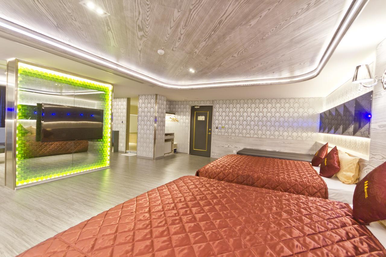 Surreal Motel Xinzhuang Εξωτερικό φωτογραφία